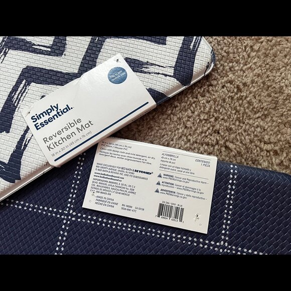 Simply Essential: Cushioned Memory Foam Kitchen Mats - Picture 3 of 3